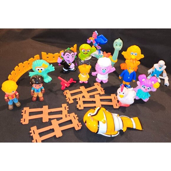 Vintage Sesame Street Fisher Price Little People Figurines Set Mixed Bag - Picture 1 of 9
